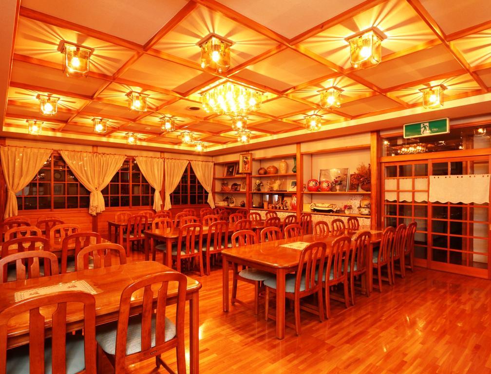 Hotel Jyonnobinayado Yoemu à Nozawaonsen Extérieur photo
